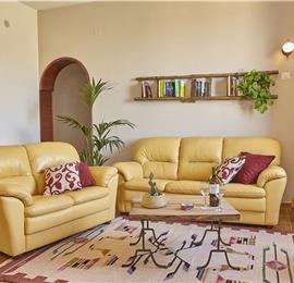 2 bedroom villa with pool, Castellammare del Golfo, sleeps 4